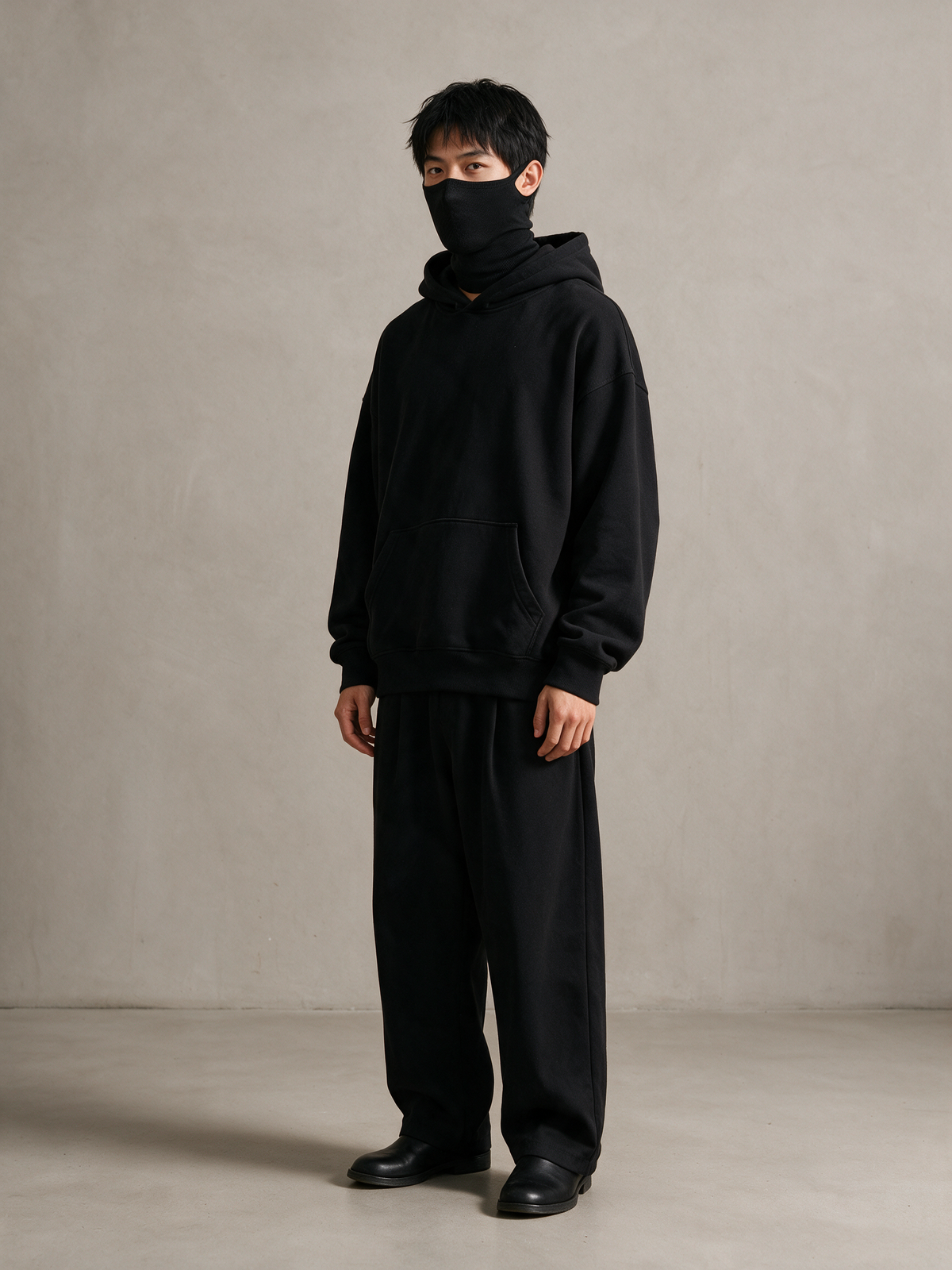 IKI Face Gaiter, on model