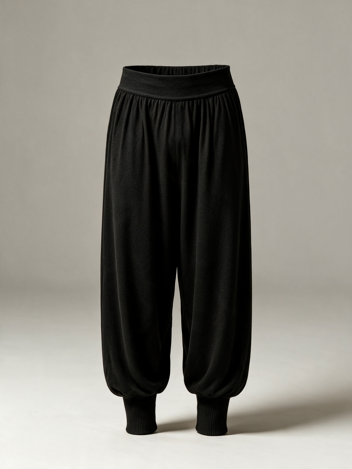 NAGI Thermal Pant in Ink, studio